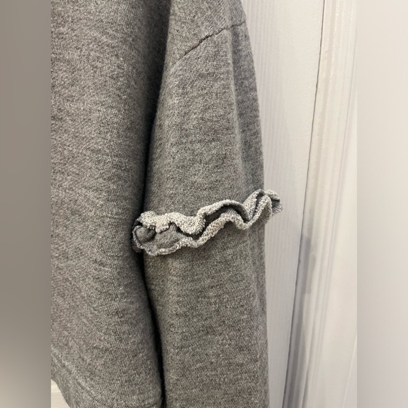 L.A. hearts Grey Sweater with ruffle on arm - Picture 4 of 8